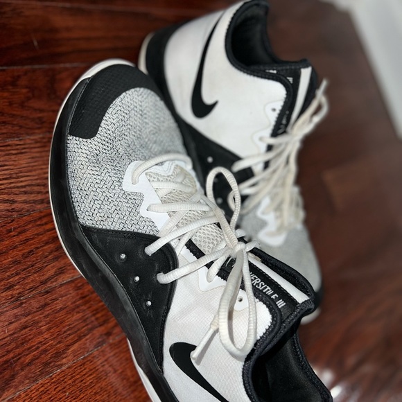 Nike AIR VERSITILE 3 'WHITE BLACK - Mens Size 11.5 - Picture 6 of 11